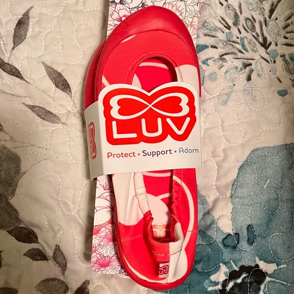 1/$10 or 2/$15 LUV DREAM FLATS Large Lunar Dot Red Euro size 31 (13-13.5) - Picture 3 of 5